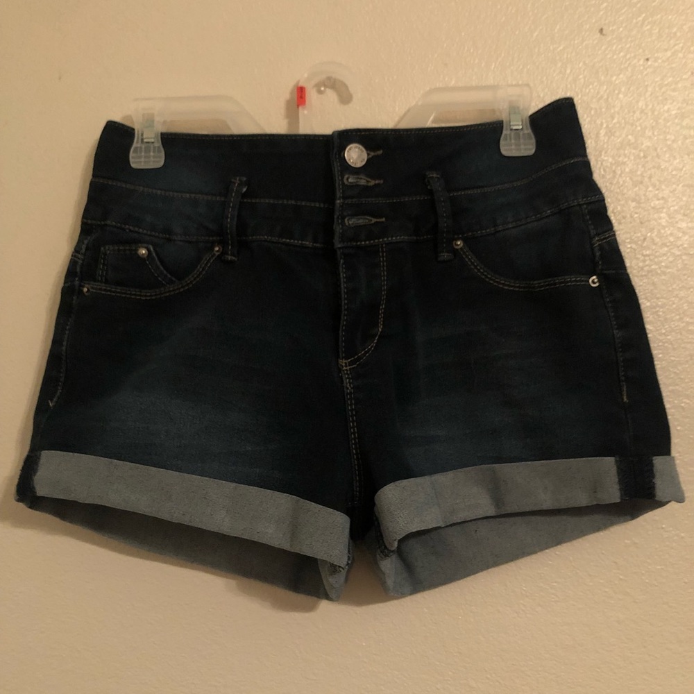 Shorts size 7